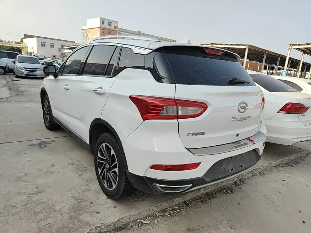 GAC Motor Trumpchi GS4 2017 — фото 23