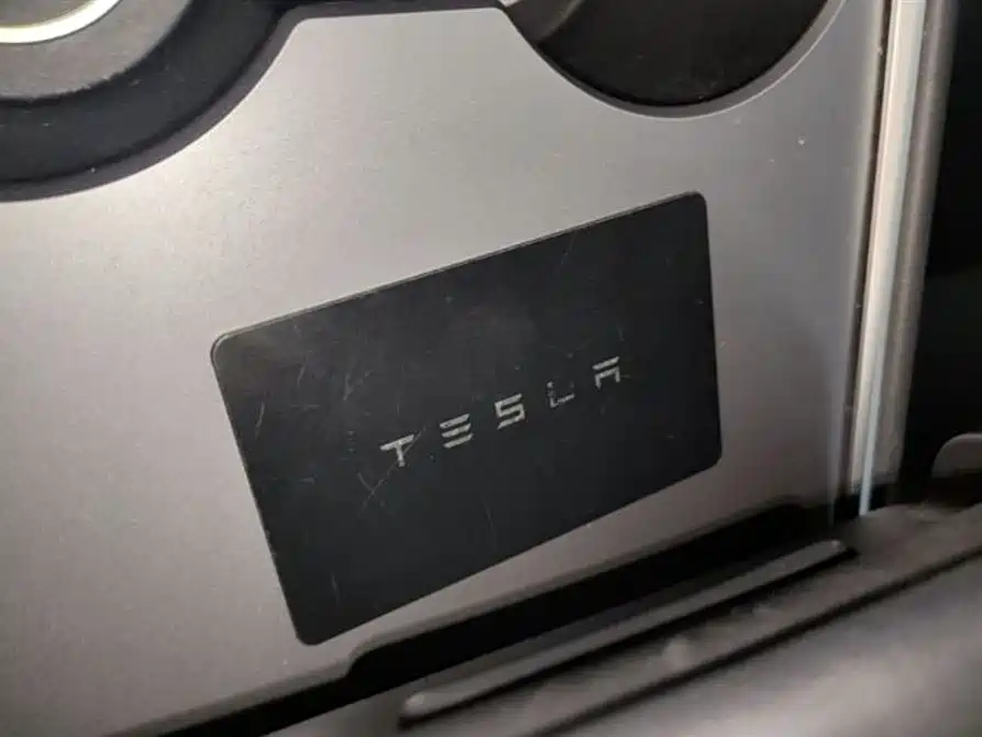 Tesla Model Y 2022 — фото 17