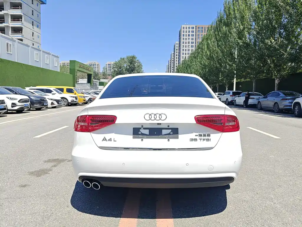 Audi A4L 2015 — фото 9
