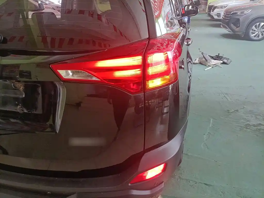 Toyota RAV4 2015 — фото 7
