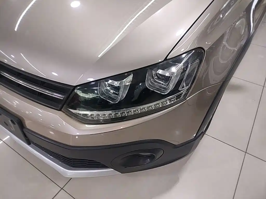 Volkswagen Polo 2016 — фото 24