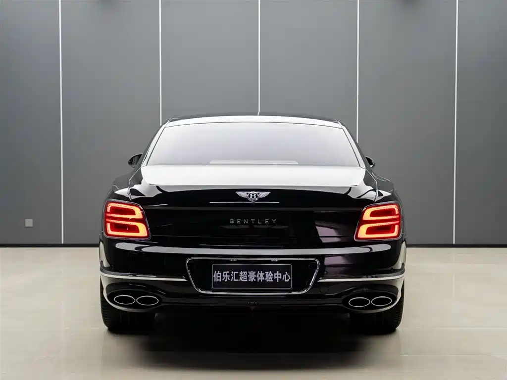 Bentley Flying Spur 2023 — фото 7