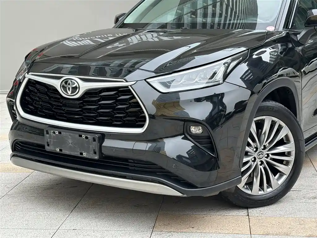 Toyota Highlander 2023 — фото 20