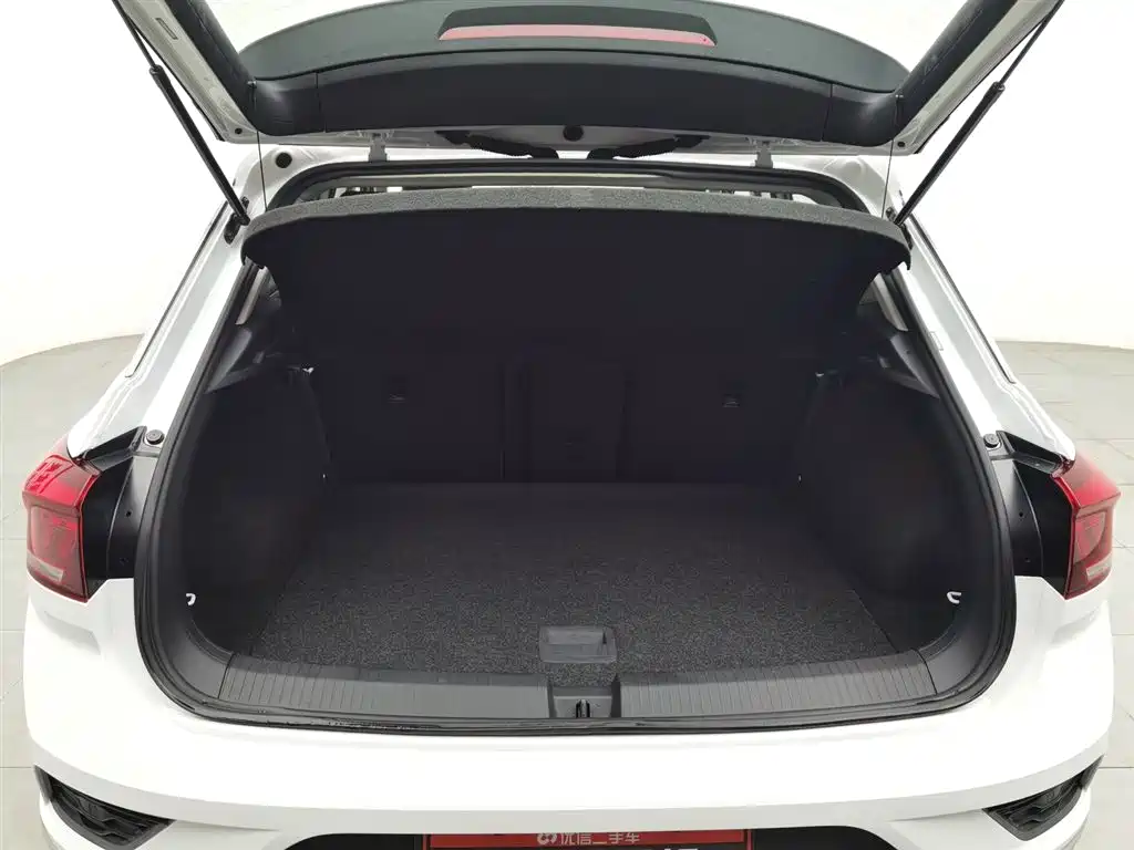 Volkswagen T-Roc 2020 — фото 16