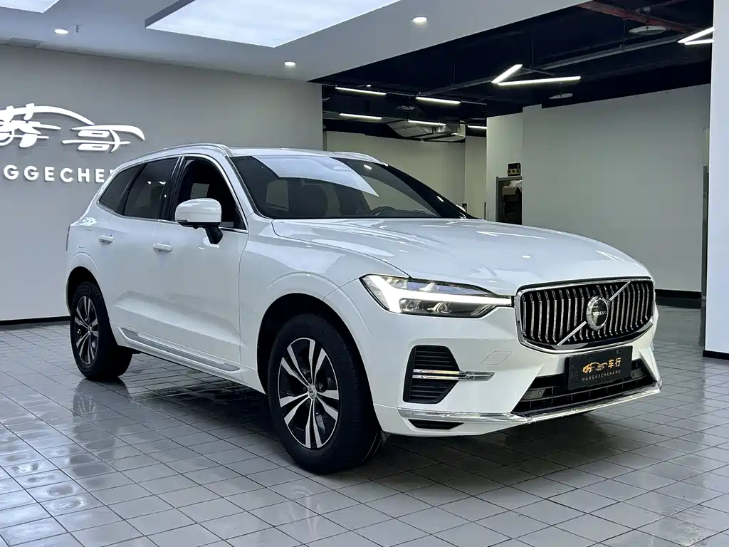 Volvo XC60 2024 — фото 3