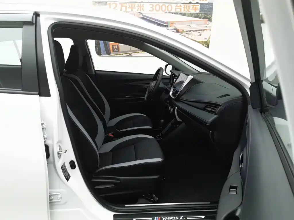 Toyota Yaris L 2020 — фото 23