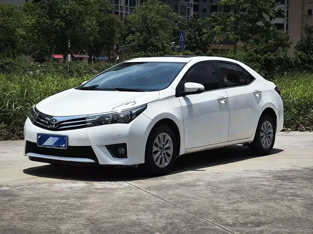 Toyota Corolla 2017 — фото 1