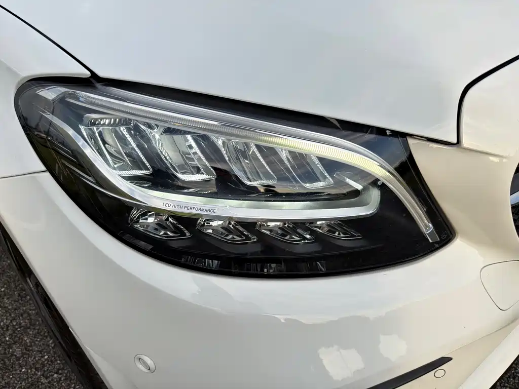 Mercedes-Benz C-Class 2020