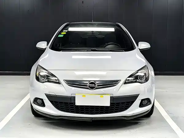 Opel Astra 2014