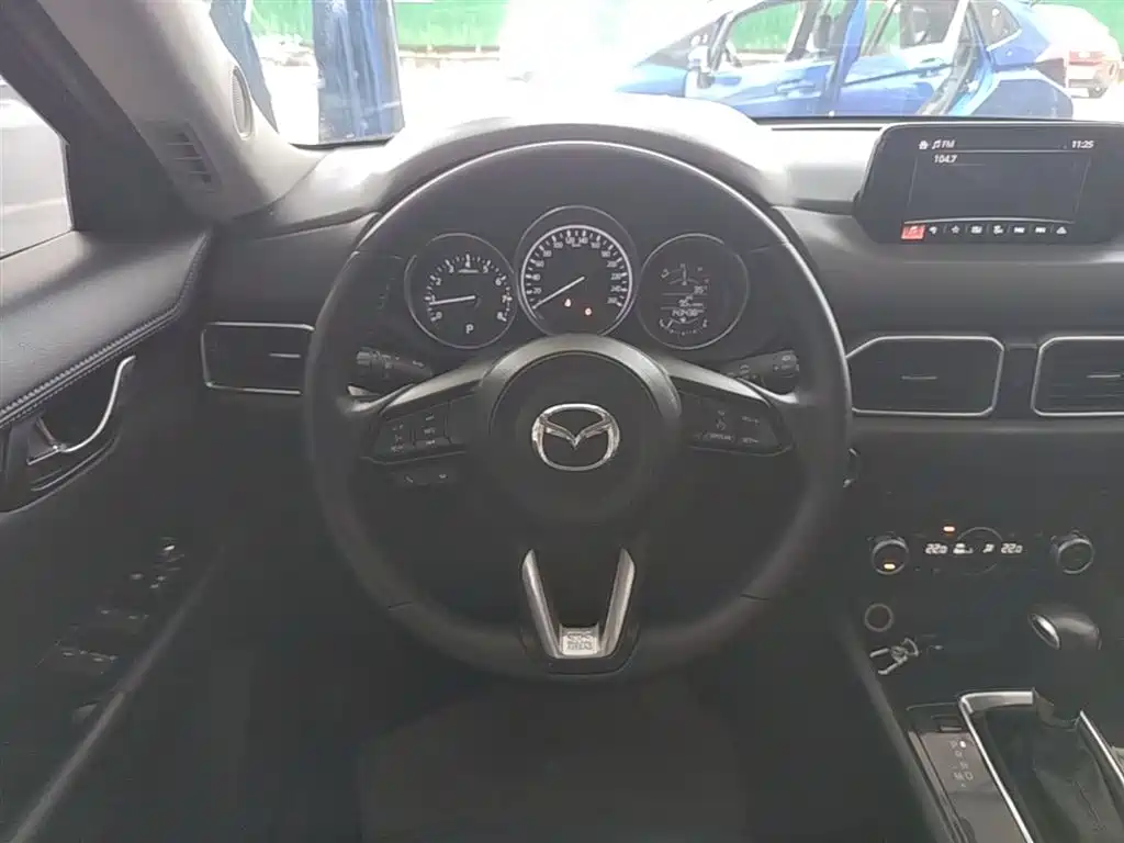 Mazda CX-5 2018 — фото 11