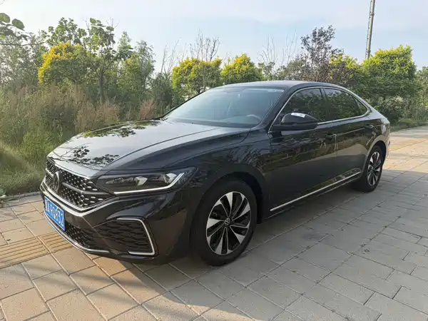 Volkswagen Passat 2022