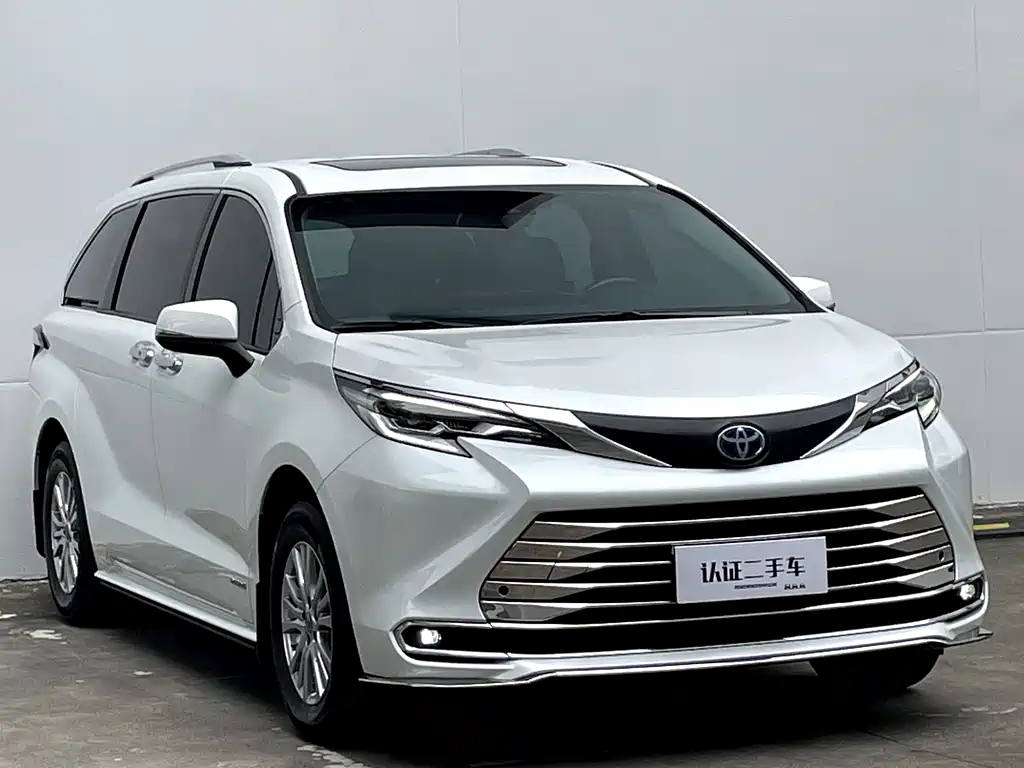 Toyota Sienna 2022 — фото 4