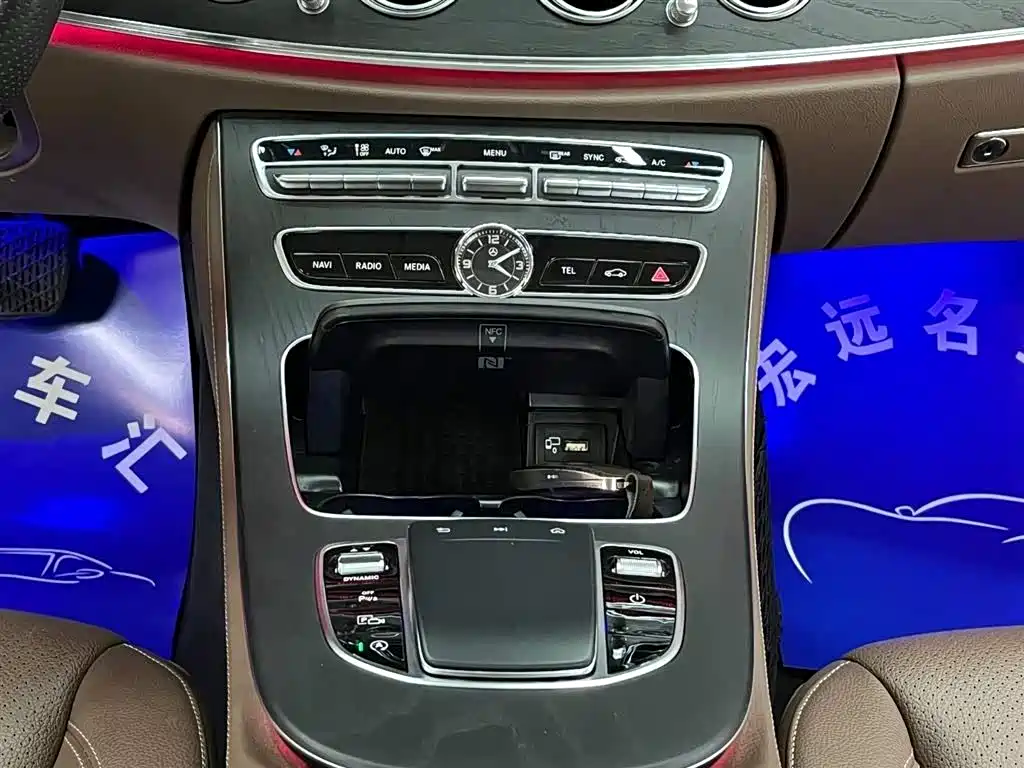 Mercedes-Benz E-Class 2019 — фото 10