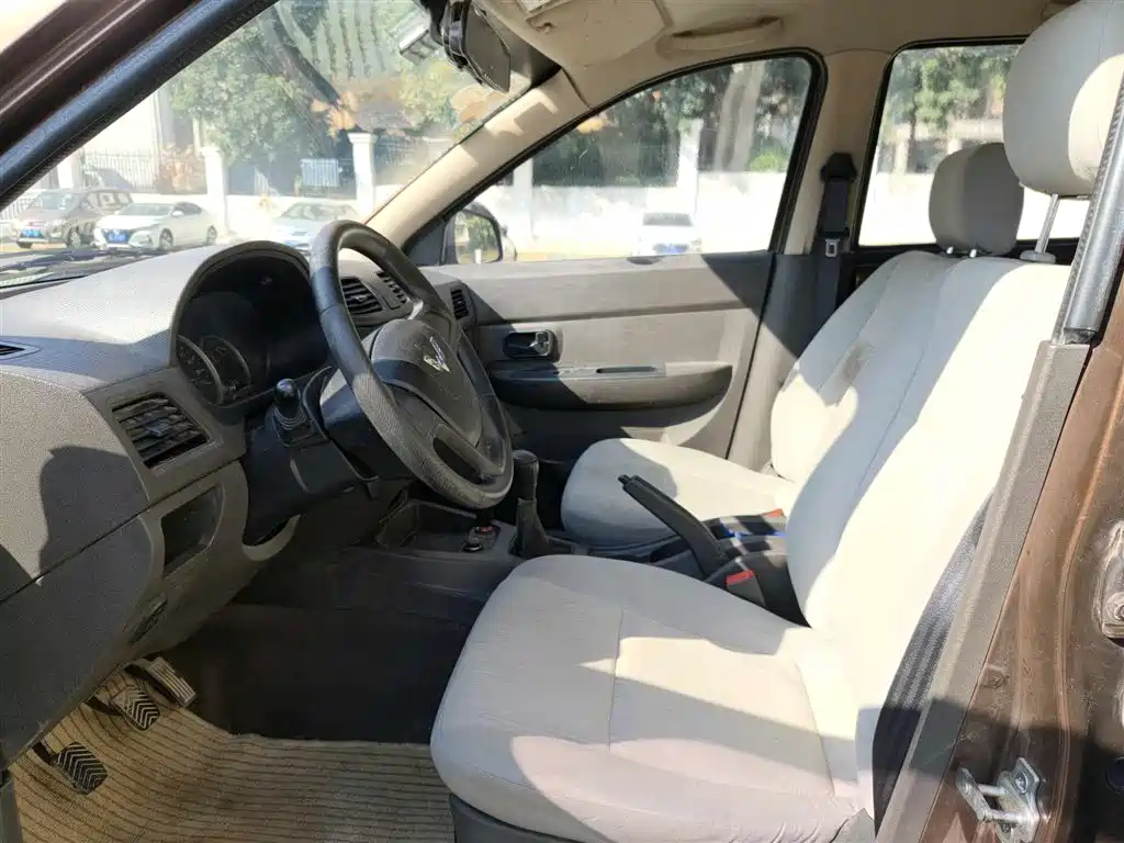 Wuling Hongguang 2018