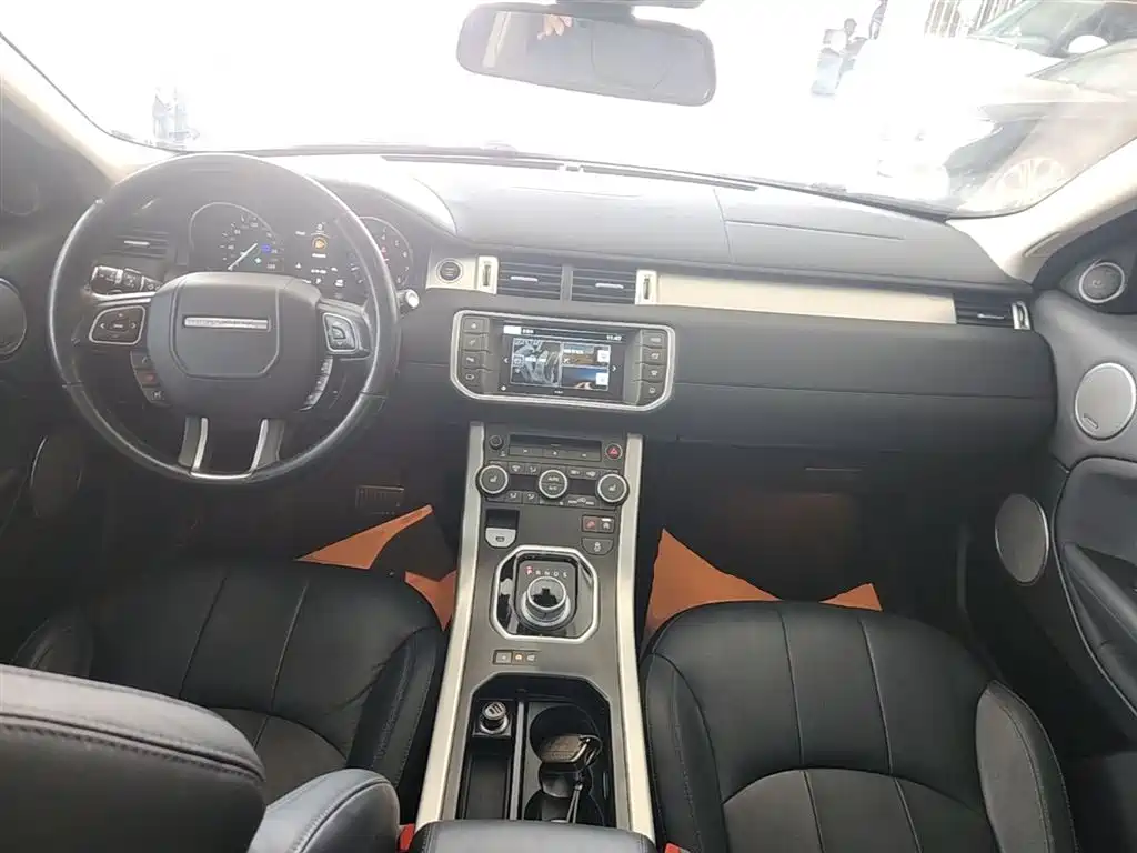 Land Rover Evoque 2017 — фото 10