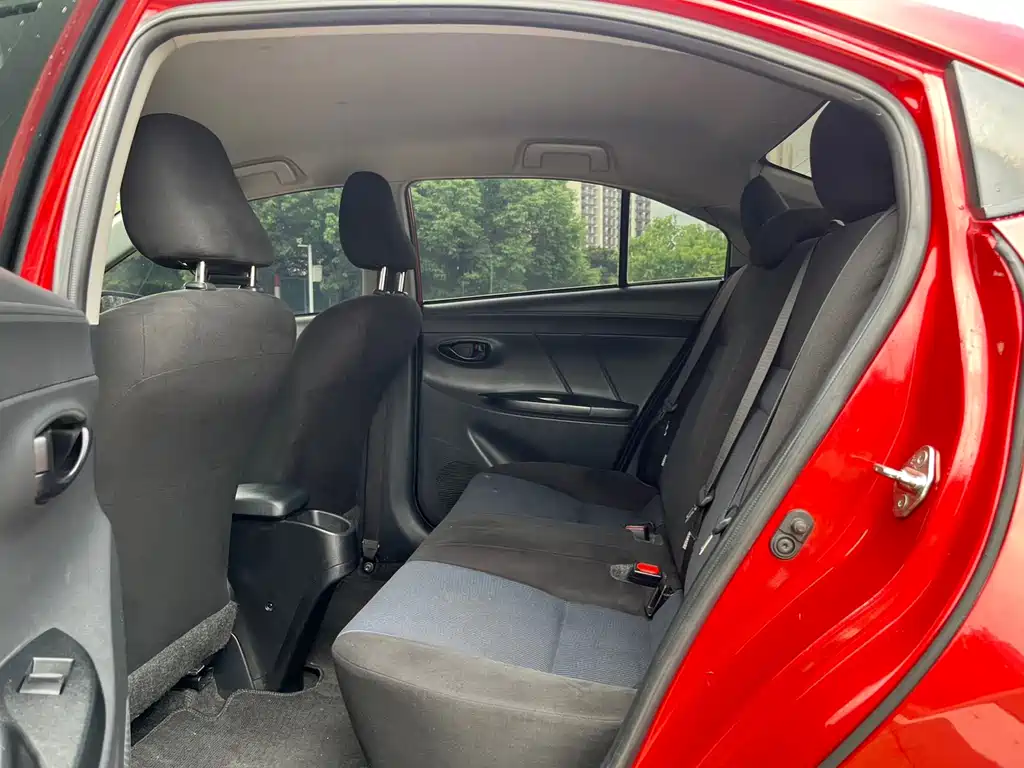 Toyota Yaris L 2019