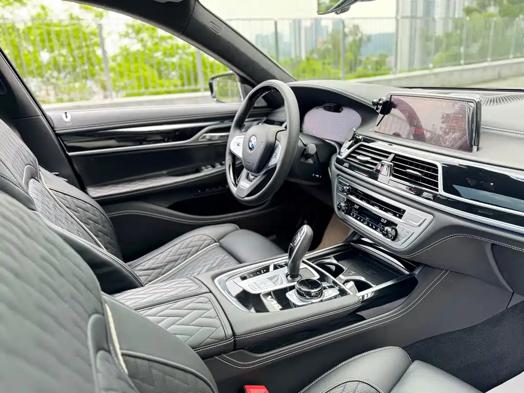 BMW 7 Series 2022 — фото 20