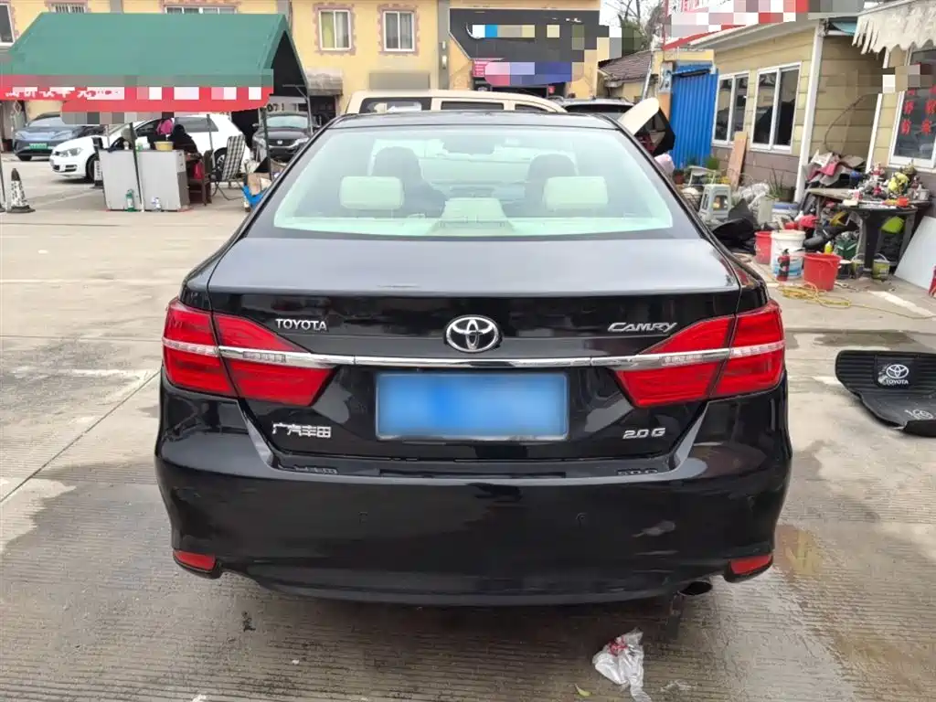 Toyota Camry 2017 — фото 6