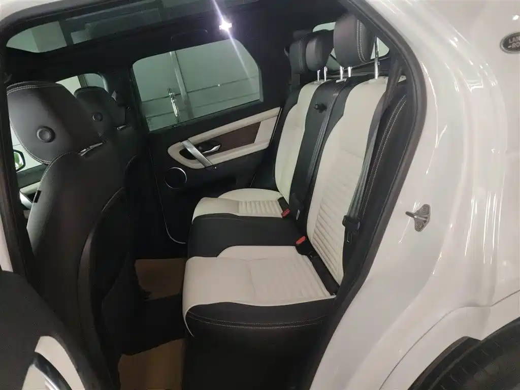 Land Rover Discovery Sport 2020 — фото 17