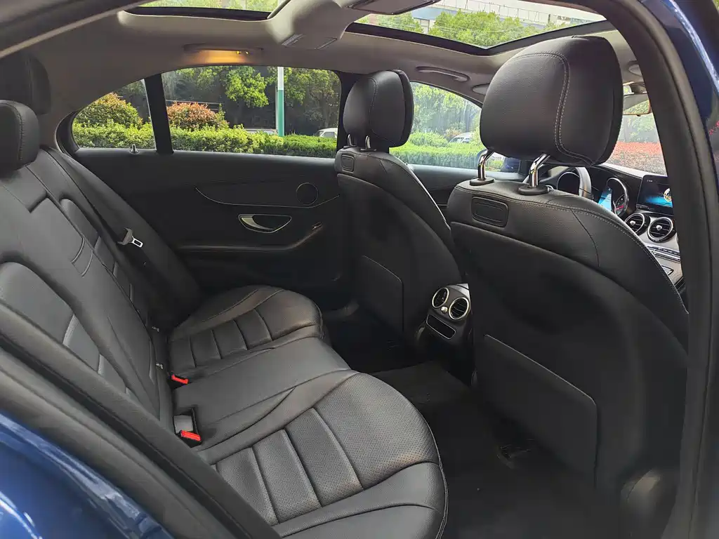 Mercedes-Benz C-Class 2018 — фото 10