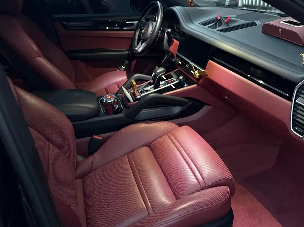 Porsche Cayenne 2018 — фото 14
