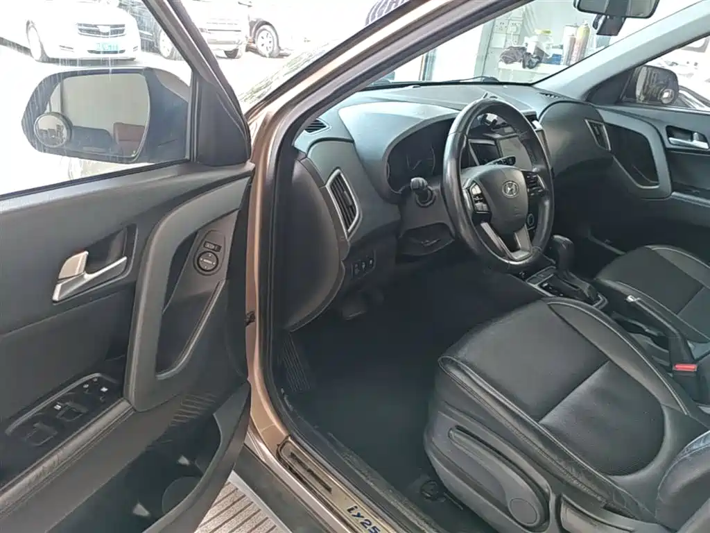 Hyundai ix25 2016 — фото 16
