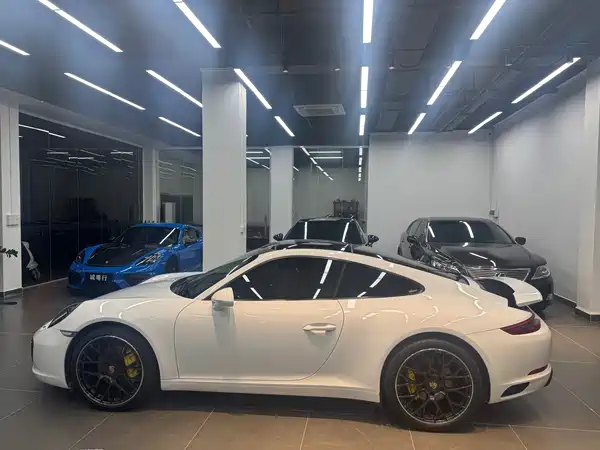 Porsche 911 2018