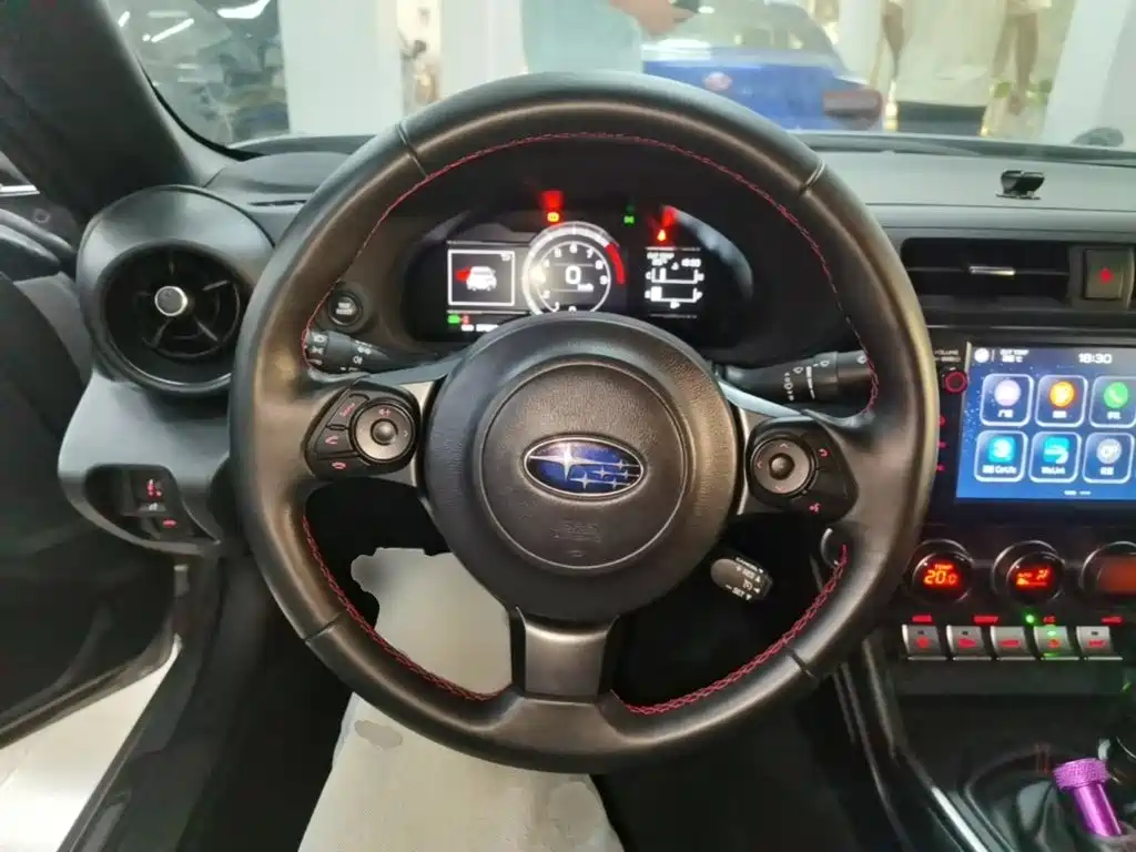 Subaru BRZ 2023 — фото 11