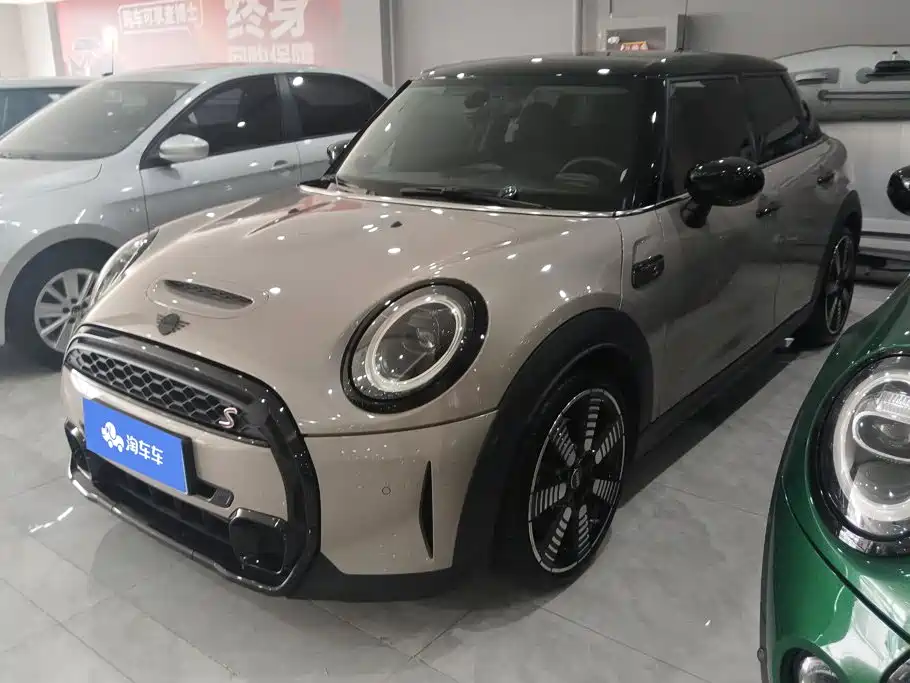 MINI MINI 2021