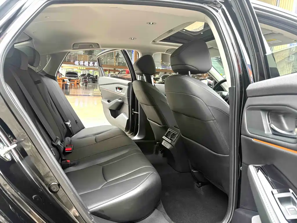 Honda Accord 2024 — фото 12