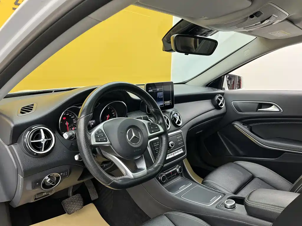 Mercedes-Benz GLA 2019