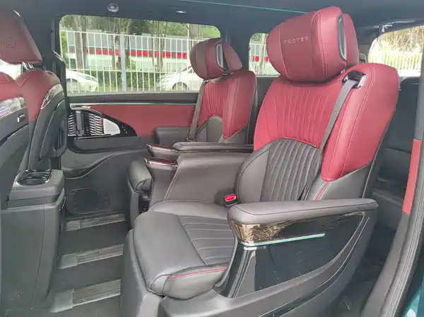 GAC Trumpchi M8 2025