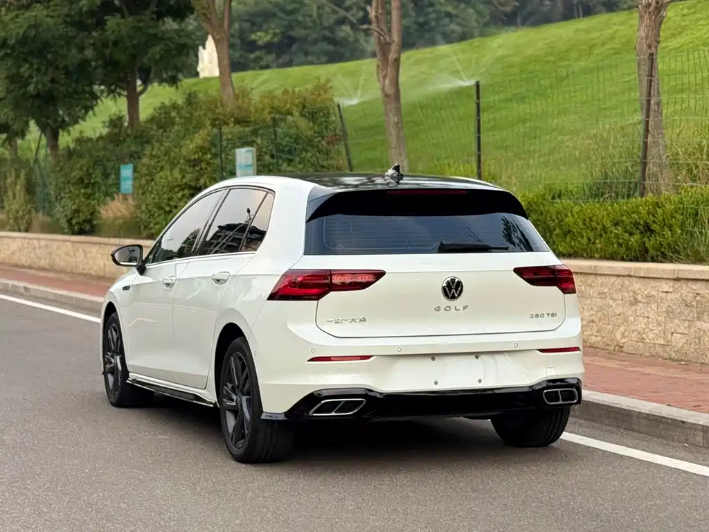Volkswagen Golf 2023