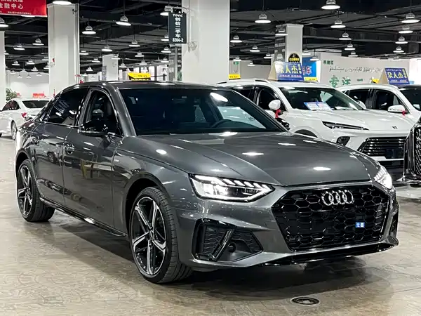 Audi A4L 2025