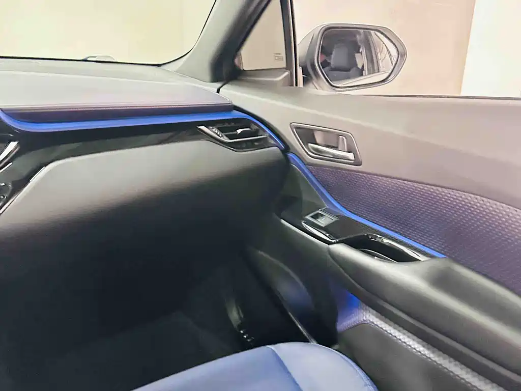 Toyota C-HR EV 2021 — фото 14