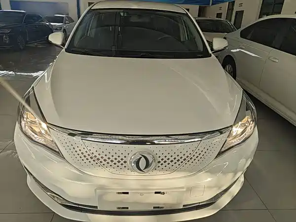 Dongfeng E70 2022