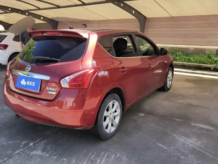 Nissan Tiida 2014