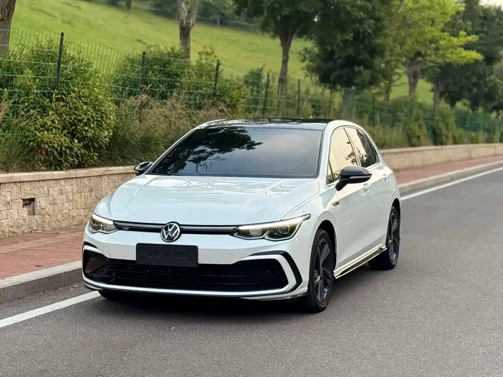 Volkswagen Golf 2023