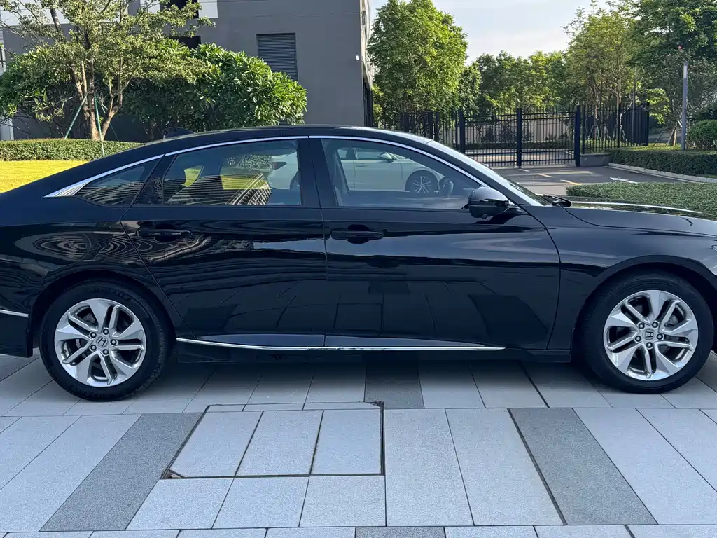 Honda Accord 2020 — фото 23