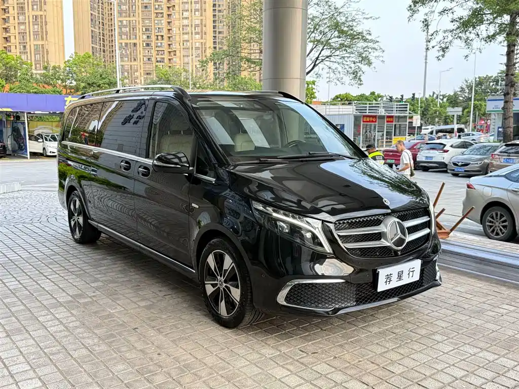 Mercedes-Benz V-Class 2023 — фото 6