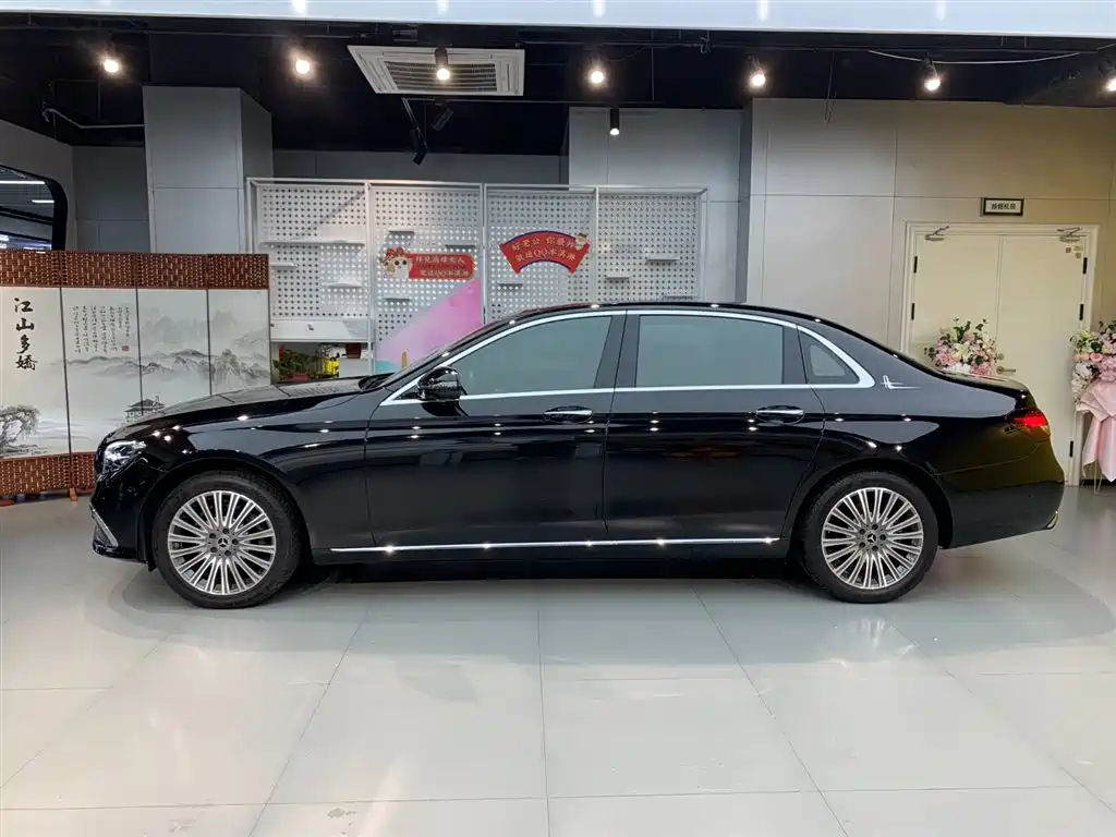 Mercedes-Benz E-Class 2024