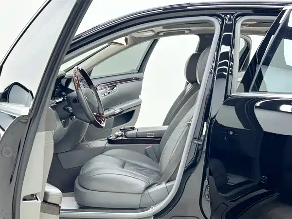 Mercedes-Benz S-Class 2008