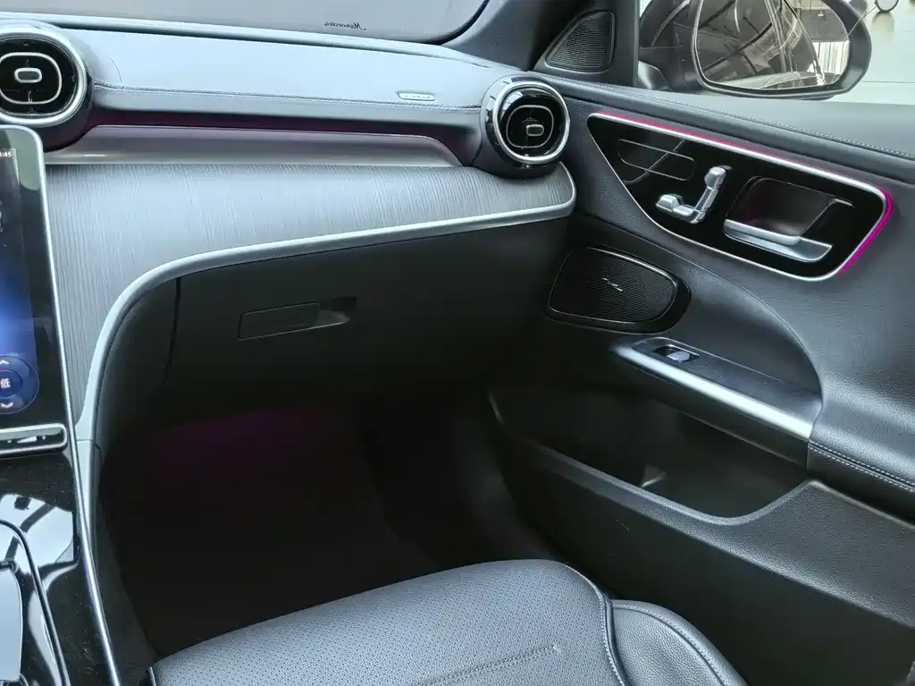 Mercedes-Benz C-Class 2022 — фото 24