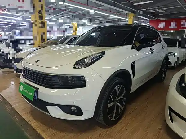 Lynk & Co 01 2017