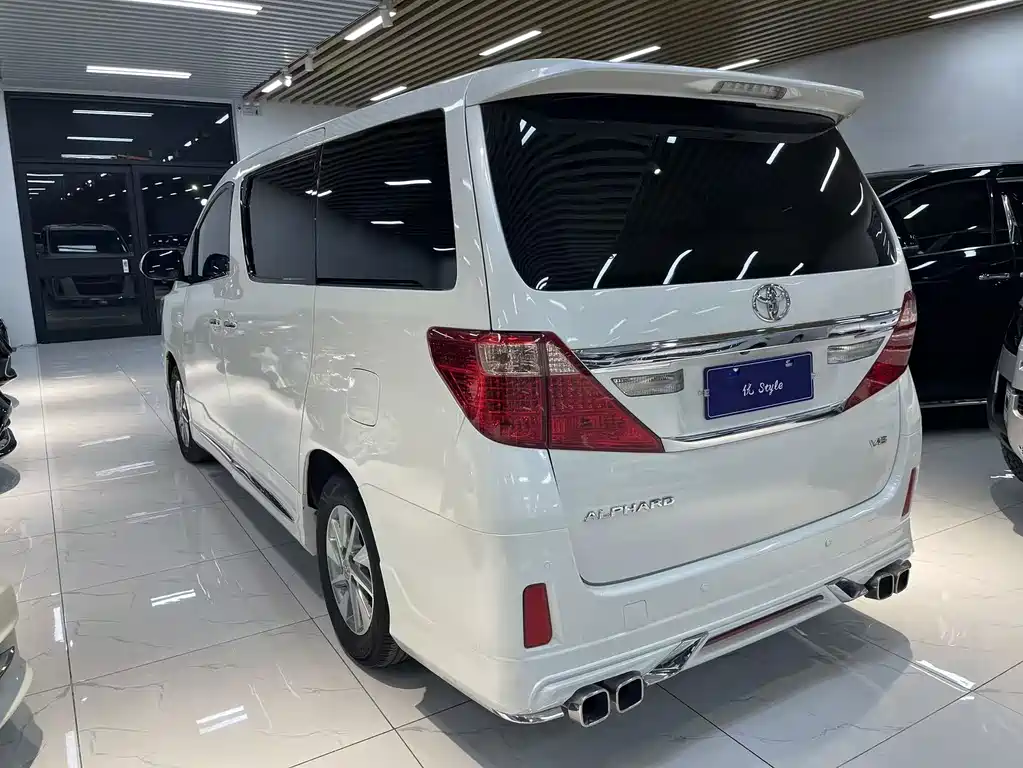 Toyota Alphard 2014 — фото 6