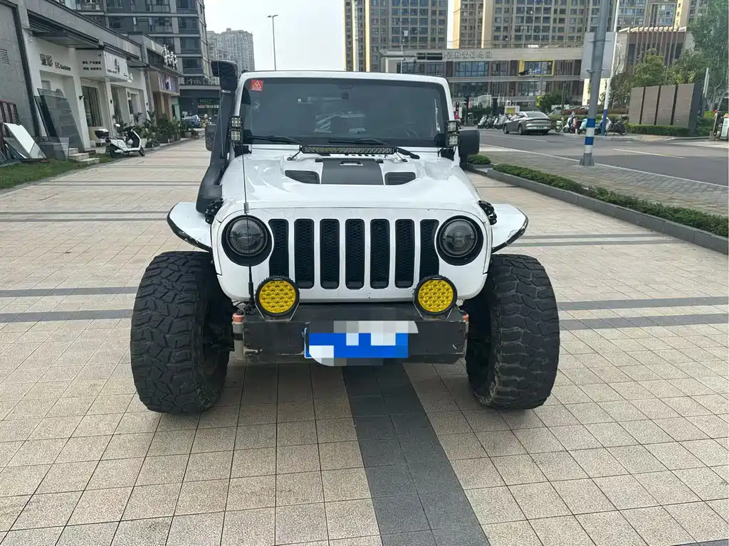 Jeep Wrangler 2013 — фото 2
