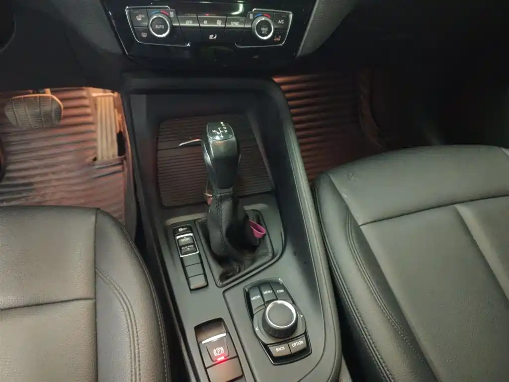BMW X1 2018 — фото 14