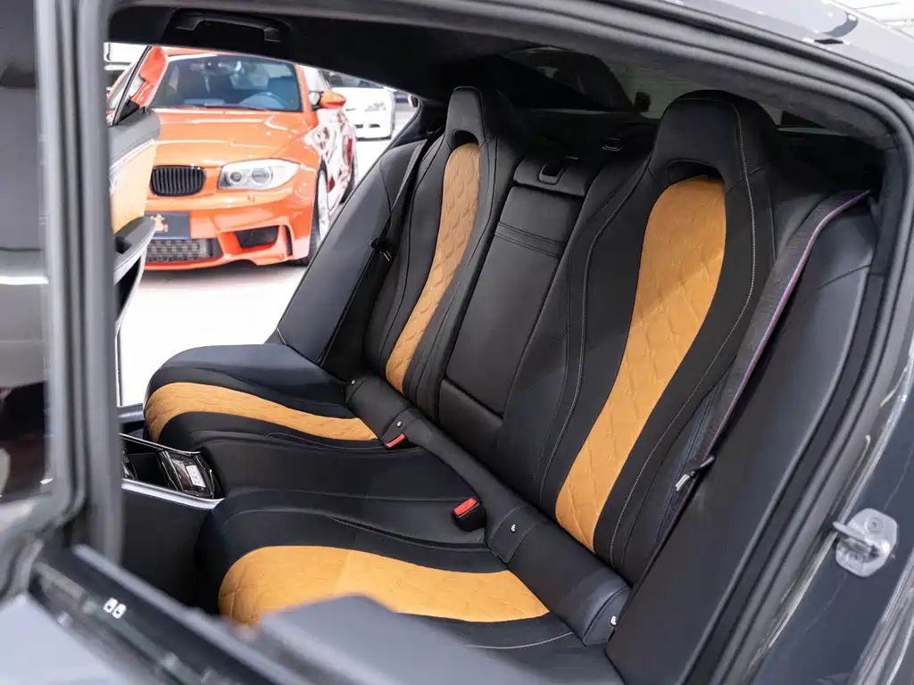 BMW M8 2022 — фото 14