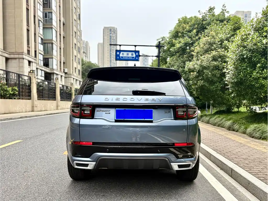 Land Rover Discovery Sport 2023 — фото 7