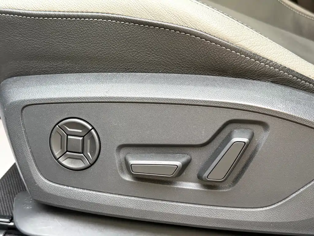 Audi Q3 2022 — фото 16